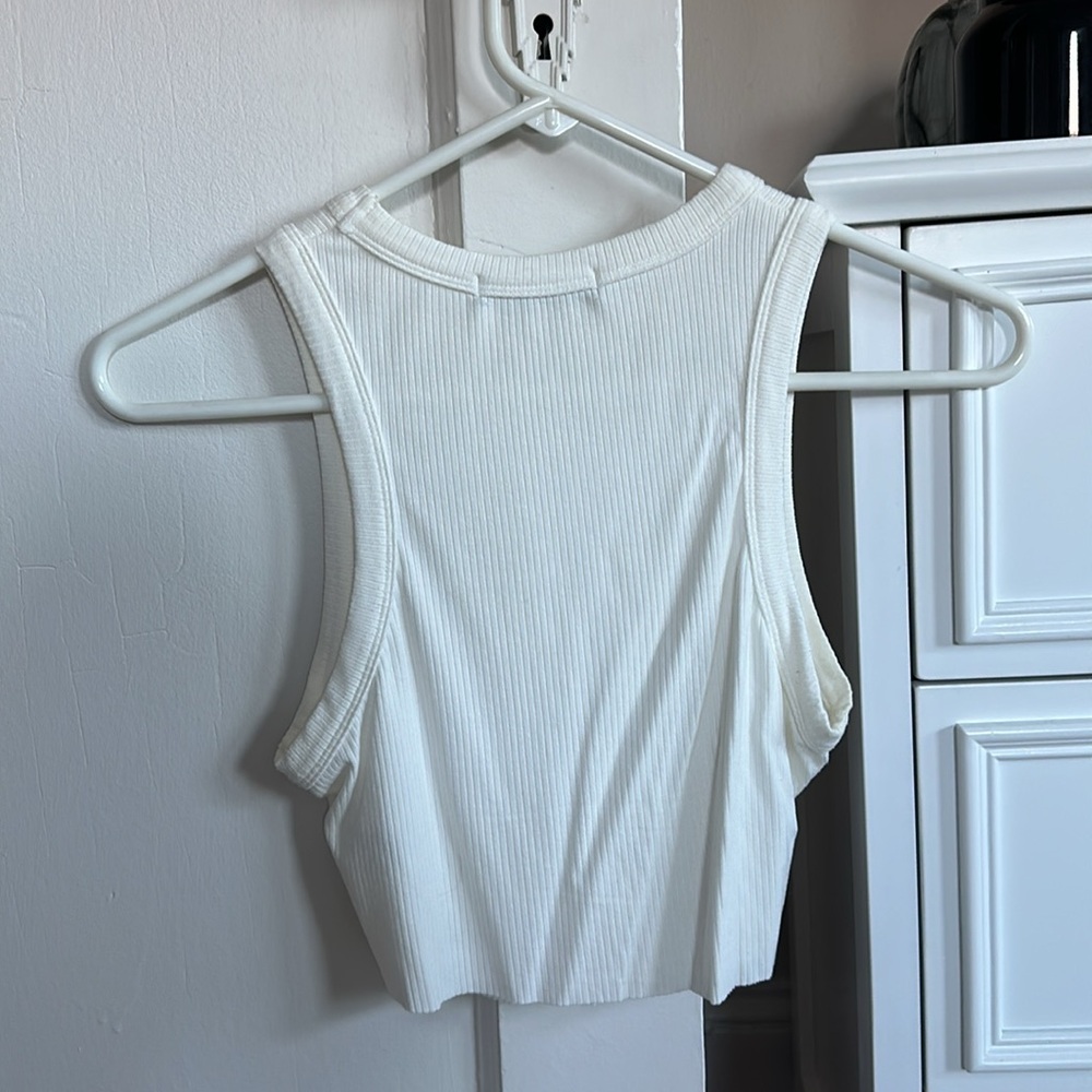 White Ribbed Crop Top - Picture 4 of 5
